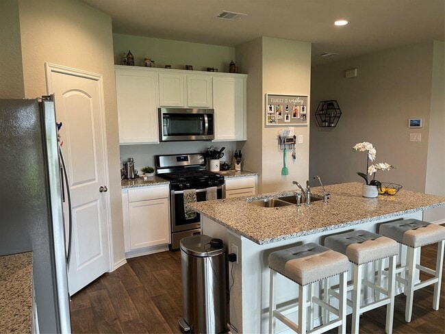 Building Photo - 18356 Klamath Falls Ln