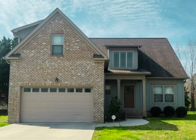 Primary Photo - Beautiful Home in Quiet Neighborhood