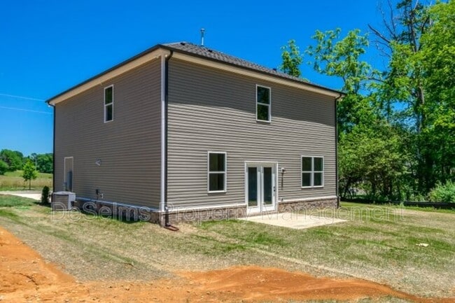 Building Photo - 3022 Chance Ct