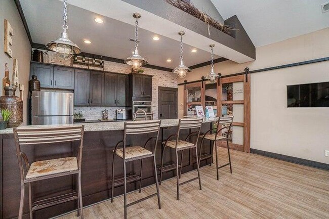 Building Photo - 2065 Timberwyck Ln