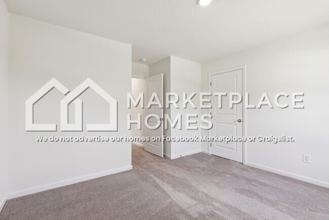 Building Photo - 702 Newtons Wy