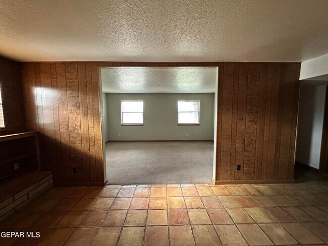 Building Photo - 815 Del Mar Dr