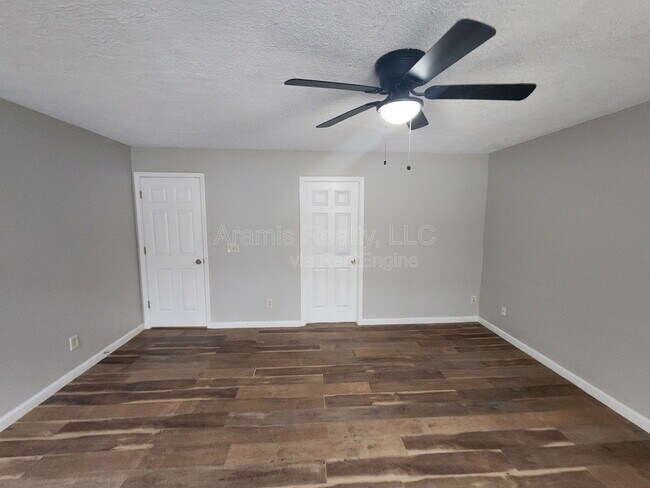 Building Photo - 3752 Waldrop Ln