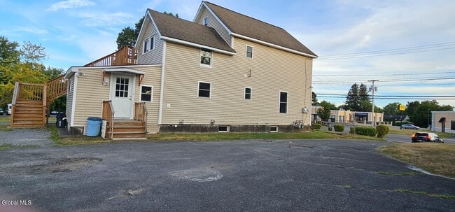 Building Photo - 363 Troy-Schenectady Rd