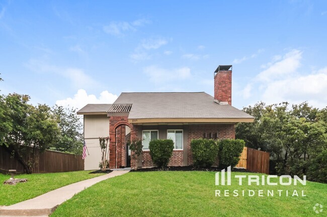 Building Photo - 3305 Castle Dr