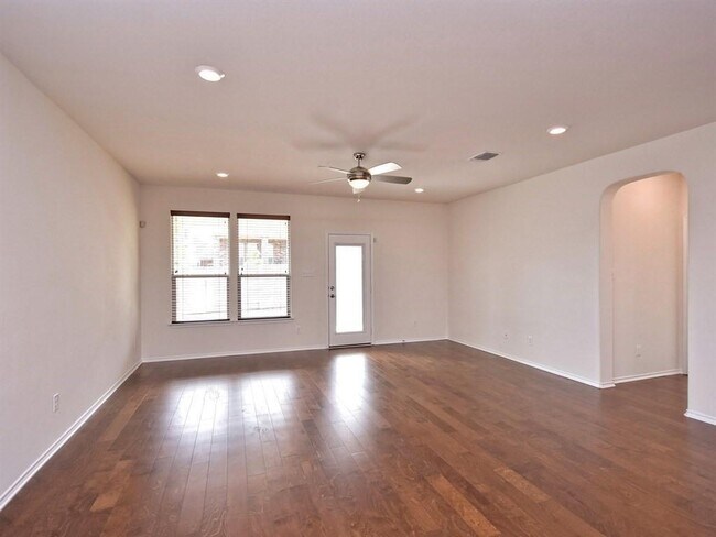 Building Photo - 1432 Macfarland St
