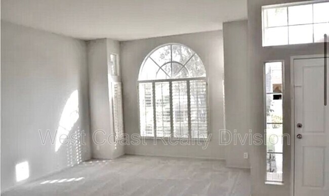 Building Photo - 27573 Dandelion Ct