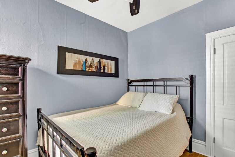 Building Photo - 1015 E 10th Ave