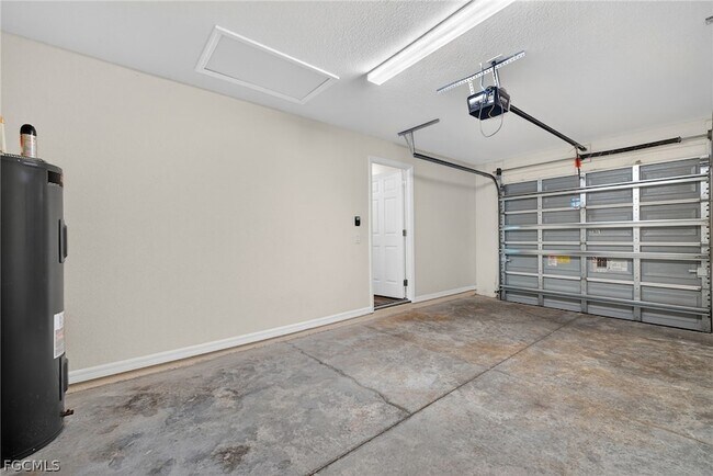 Building Photo - 6056 Pecan Cir