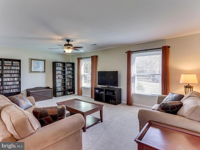 Building Photo - 7224 Princess Anne Ct