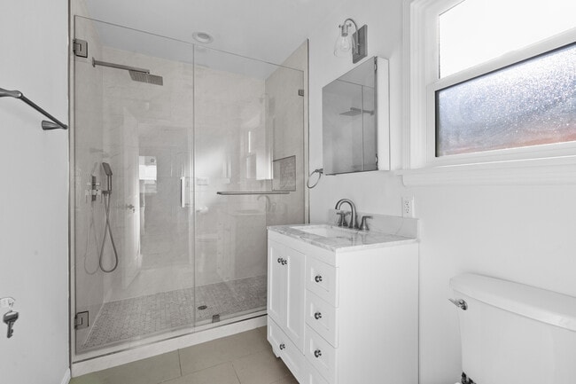 Building Photo - 4538 Orchid Dr