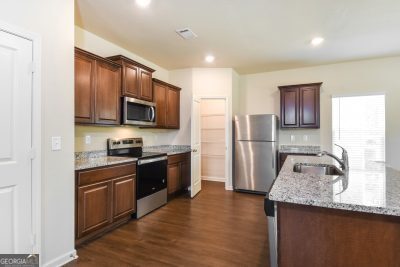 Building Photo - 132 Innis Brk Cir