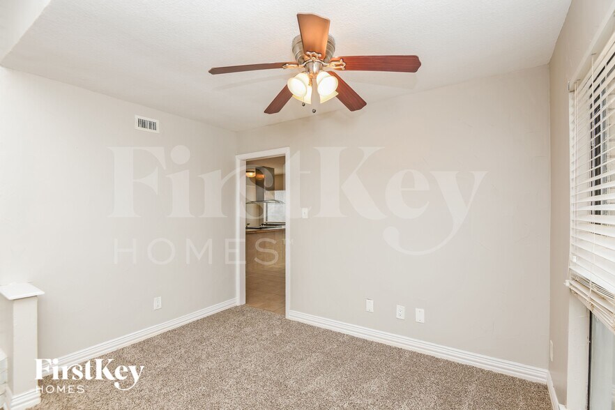 Building Photo - 3724 Mulberry Ln