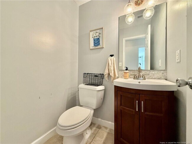 Building Photo - 234 Pender Rd