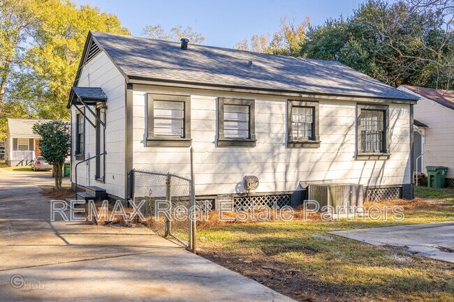 Building Photo - 604 Melba Ave