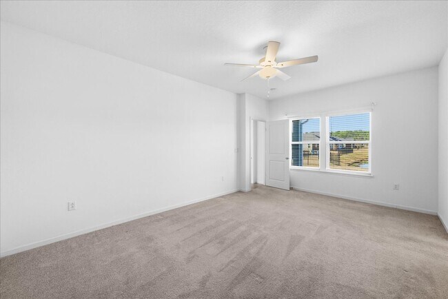 Building Photo - 100 Lake Sinclair St