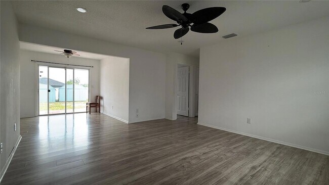 Building Photo - 1767 Valencia Ave