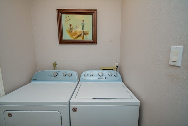 Building Photo - 1910 Crosscoach Ln