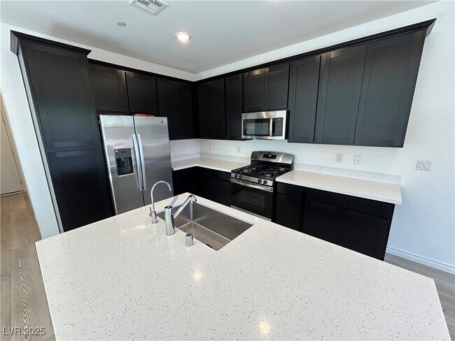Building Photo - 326 Owens Peak Dr