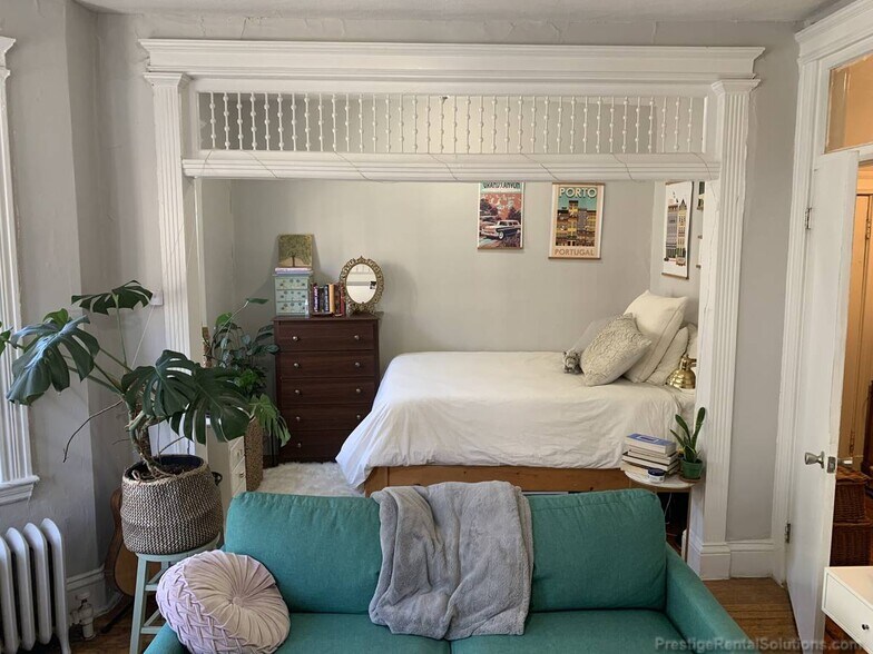 Building Photo - 95 Gordon St