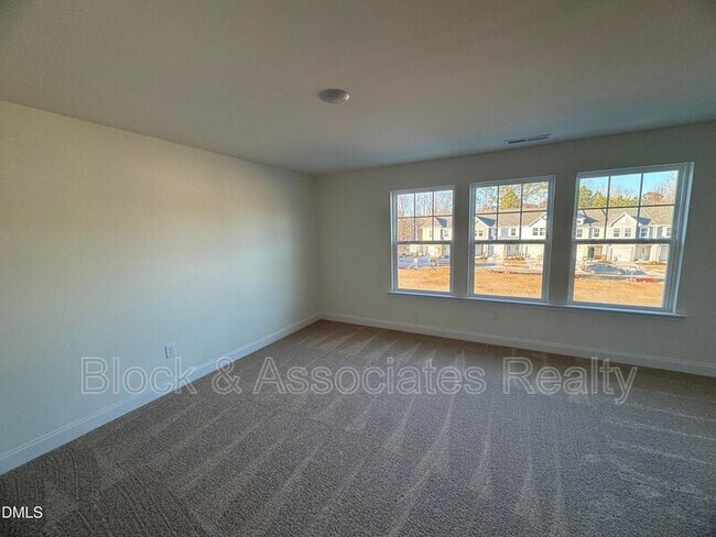 Building Photo - 460 La Maison Ave