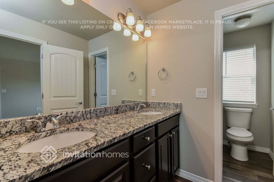 Building Photo - 10852 Yuba Dr