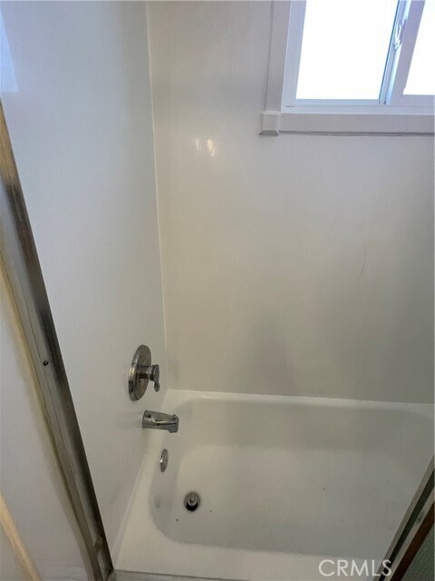 Building Photo - 616 15th St