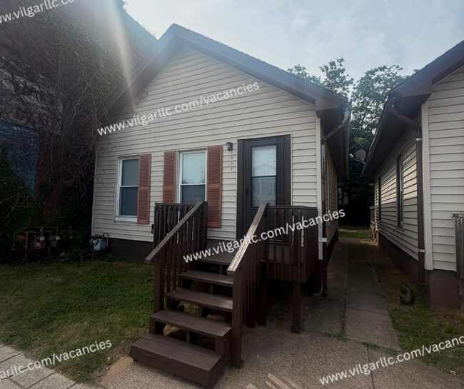Building Photo - 1313 Franklin St