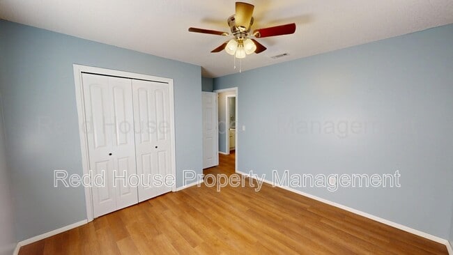 Building Photo - 103 Sherwin St