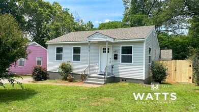 Building Photo - 2-Bed Home in Oakridge Community