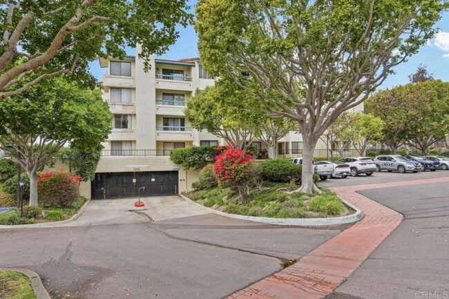 Building Photo - Stylish 1-Bed Condo in Tierrasanta