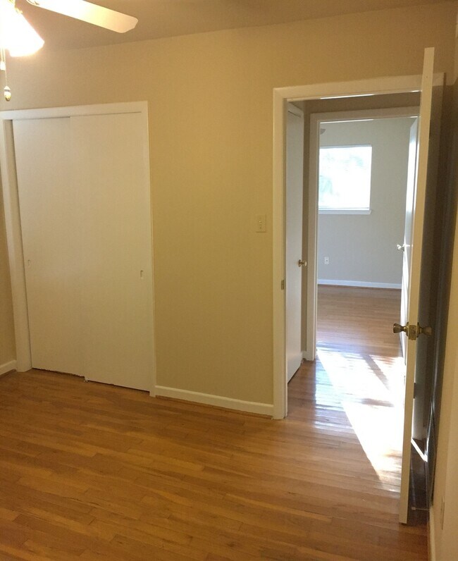 Building Photo - 2 WEEKS FREE RENT + $1,295 - Country living in the heart of Copperas Cove!