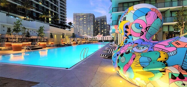 Primary Photo - 1300 S Miami Ave