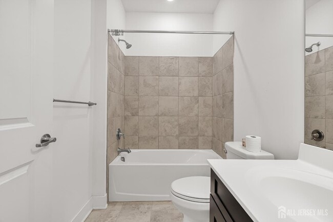 Building Photo - 718 Stiller Ln