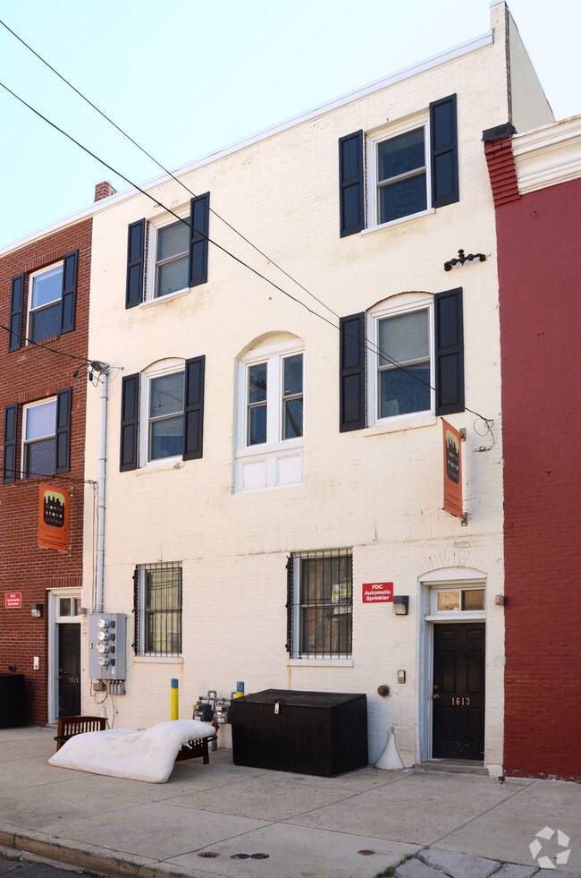 Building Photo - 1613-1617 N Sydenham St