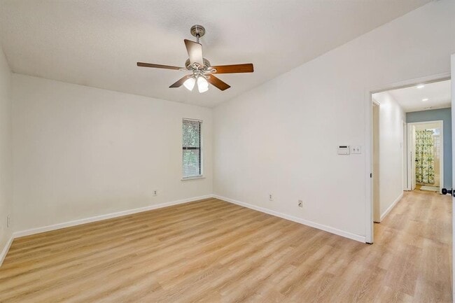 Building Photo - 13006 Moorcroft Ln