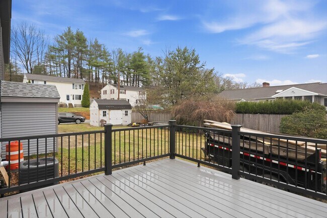 Building Photo - 24 Daytona St