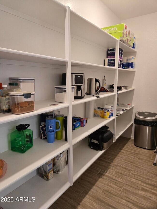 Building Photo - 11854 N Uphoff Dr