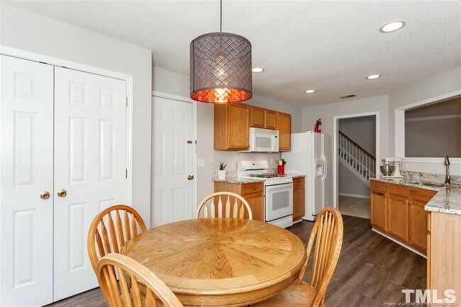 Building Photo - 109 Chilmark Ridge Dr
