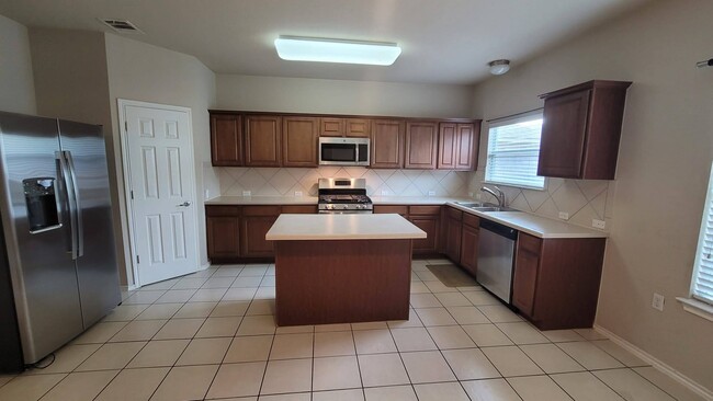 Building Photo - 11012 Liberty Farms Dr