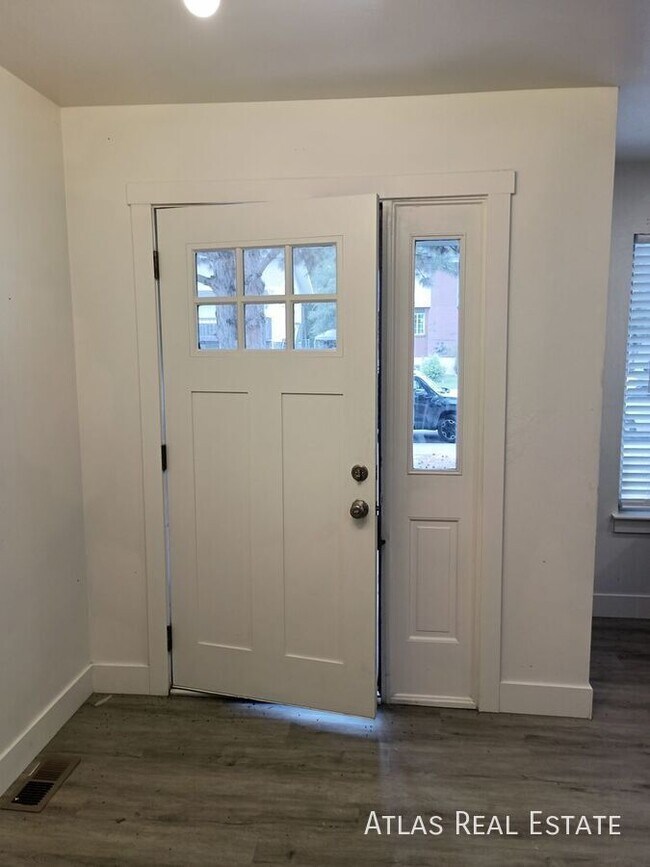 Building Photo - 1131 W 650 N St