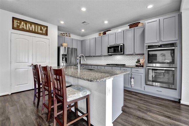Building Photo - 5815 River Timber Trl