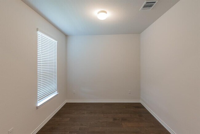 Building Photo - 5302 Mulberry Grove Ln