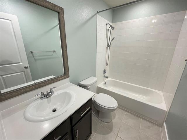 Building Photo - 1331 Meadow Creek Dr