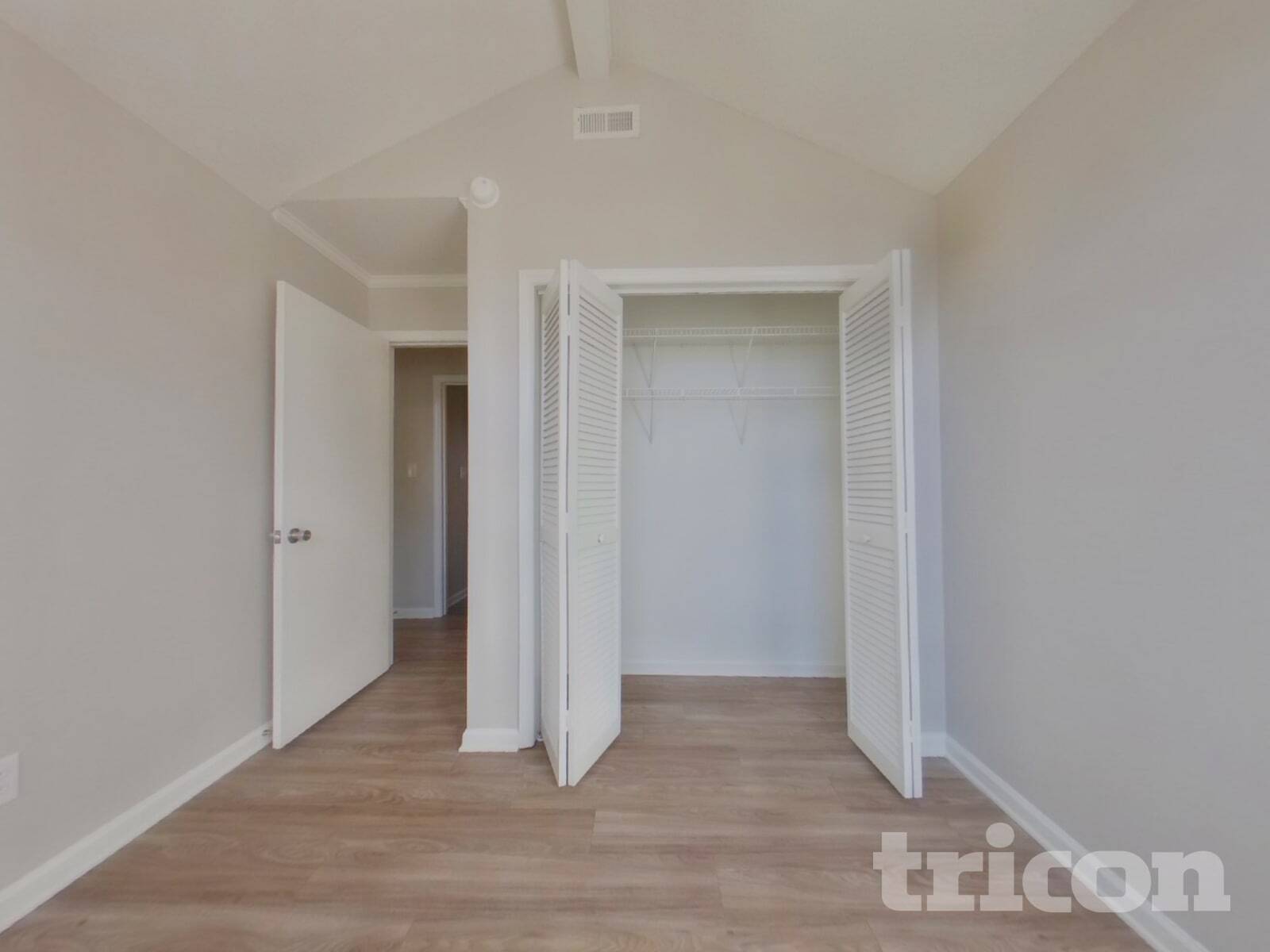 Building Photo - 1305 Rock Knoll Dr