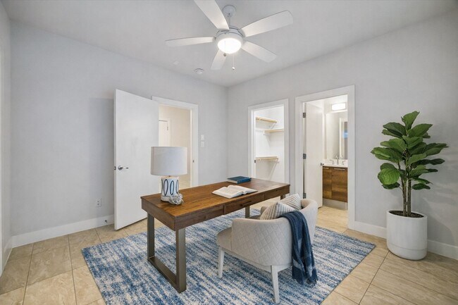 Building Photo - 2715 St Emanuel St