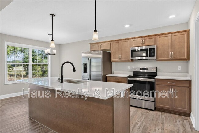 Building Photo - 1280 Cardinal Creek Dr