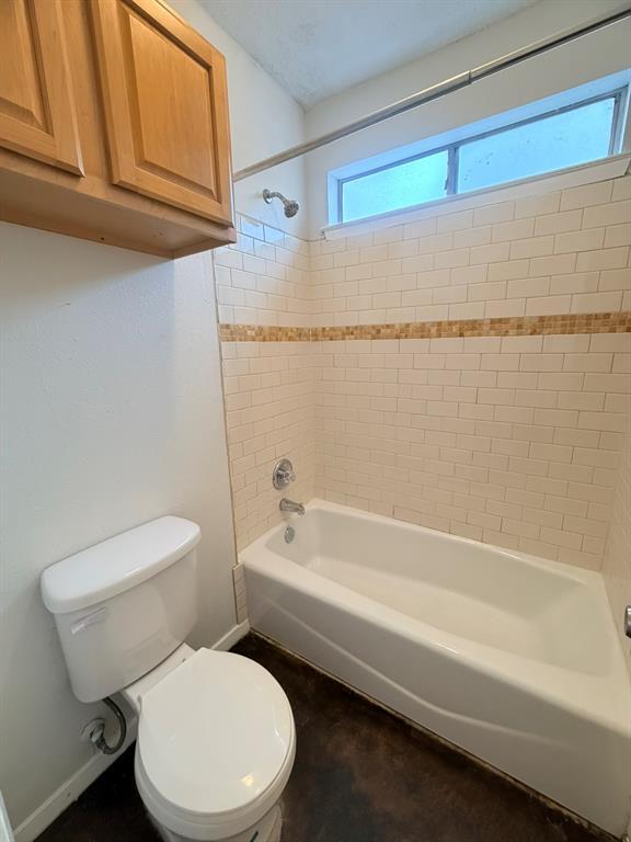 Building Photo - 1620 Waterston Ave