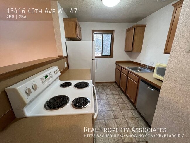 Building Photo - 15416 40th Ave W