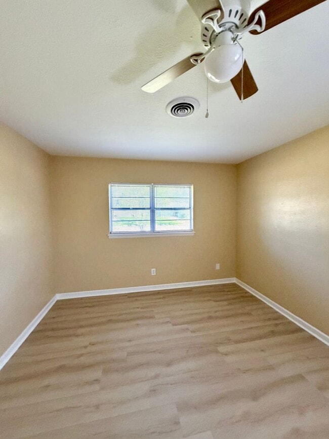 Building Photo - Move-In Ready in Shreveport - Anderson Island Subdivision - 3 br 1.5 ba home for lease